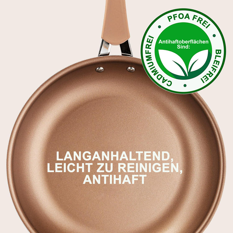 Eine braune Pfanne mit einem "PFOA FREI" Siegel und deutschen Text.