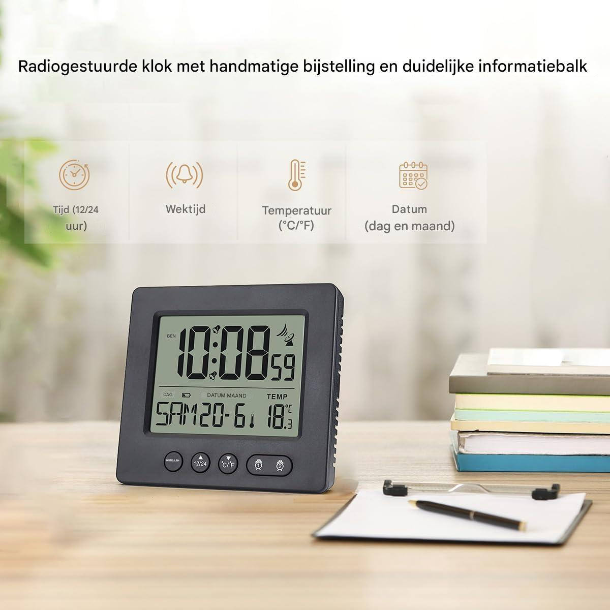 Radiogesteuerte Uhr mit manuellem Abgleich und Informationsleiste.