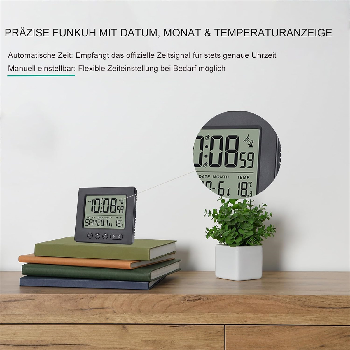 Digitaluhr zeigt Zeit, Datum und Temperatur. Auf einem Stapel Bücher.