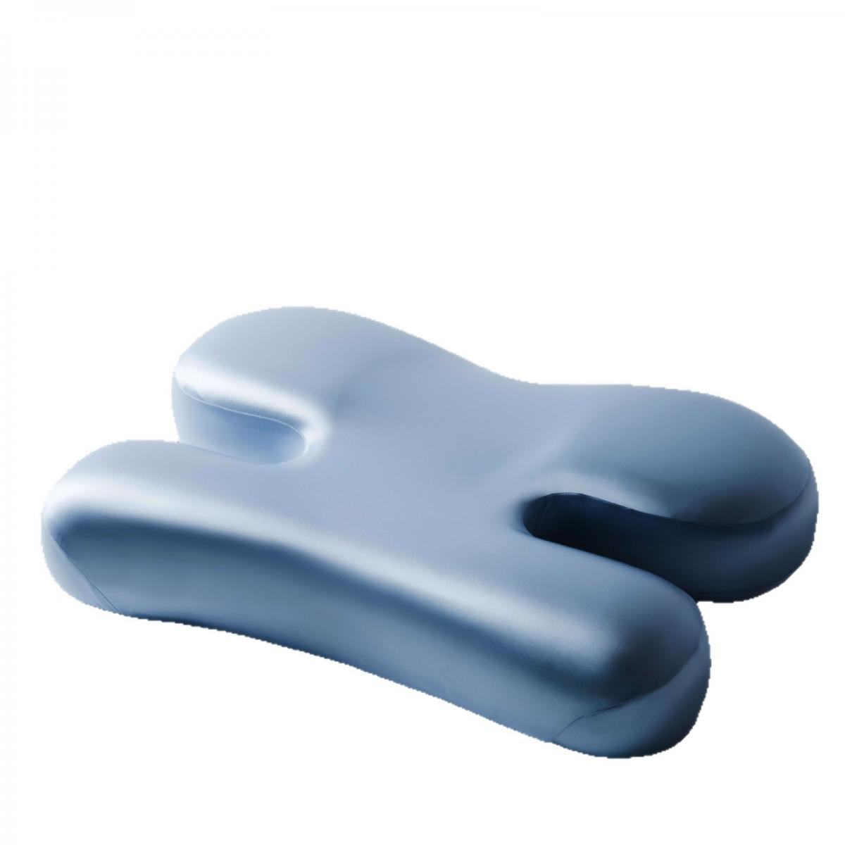 Ein hellblaues ergonomisches Kissen in H-Form auf weißem Hintergrund.