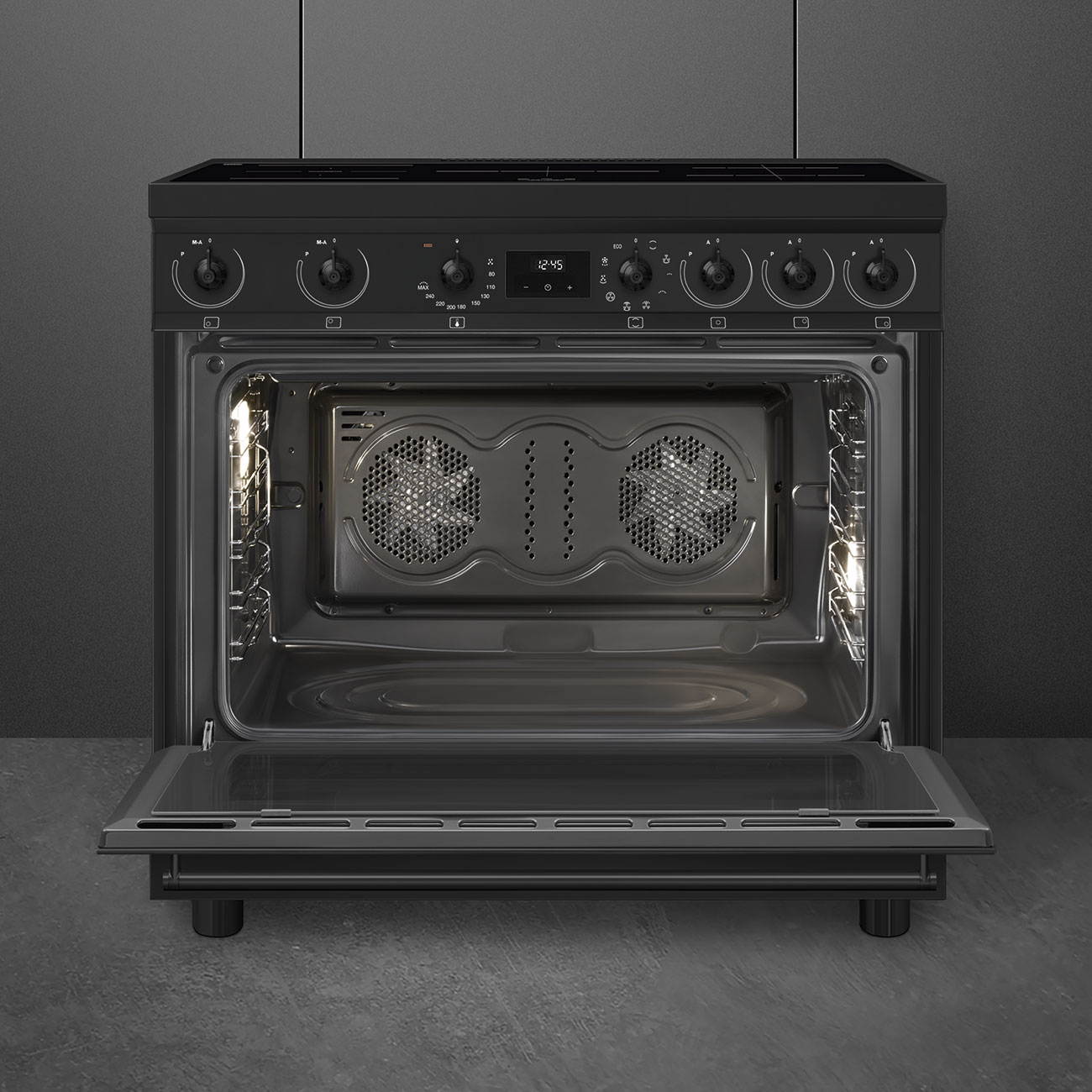 Un forno nero con la porta aperta, luci interne e ventole visibili.