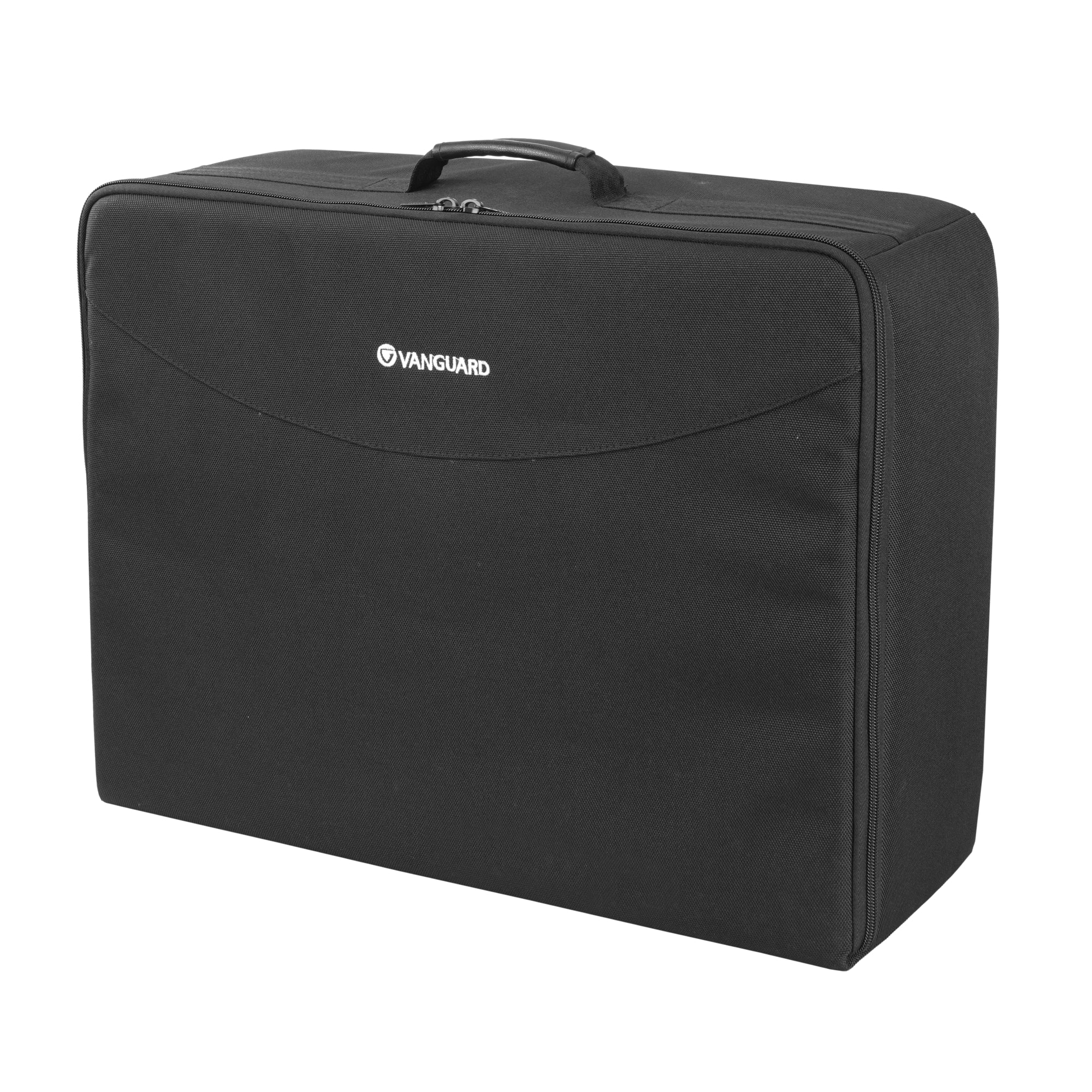 Una bolsa negra marca Vanguard con asa y cremalleras sobre fondo blanco.