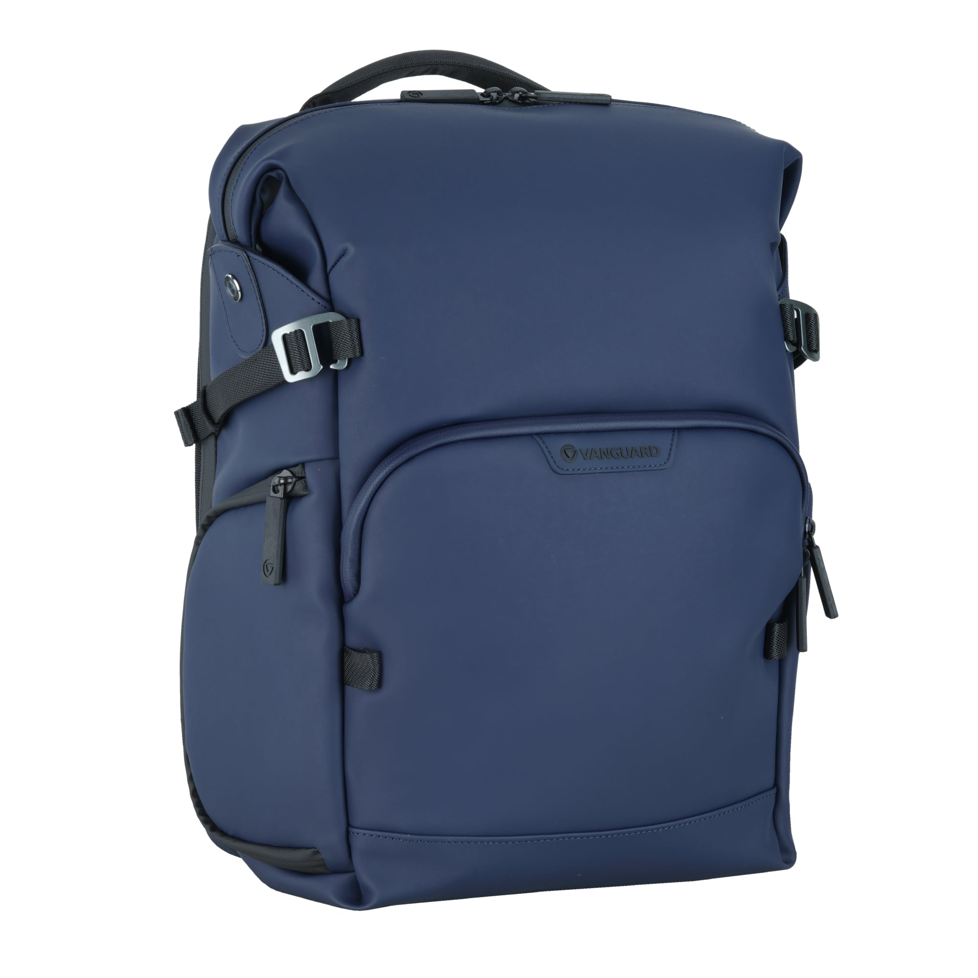 Una mochila azul marino con correas y cremalleras negras.