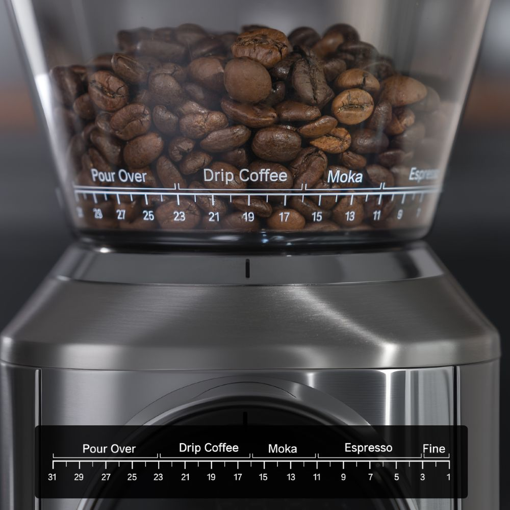 Molinillo de café con depósito de granos y ajustes de molienda: Pour Over a Fine.