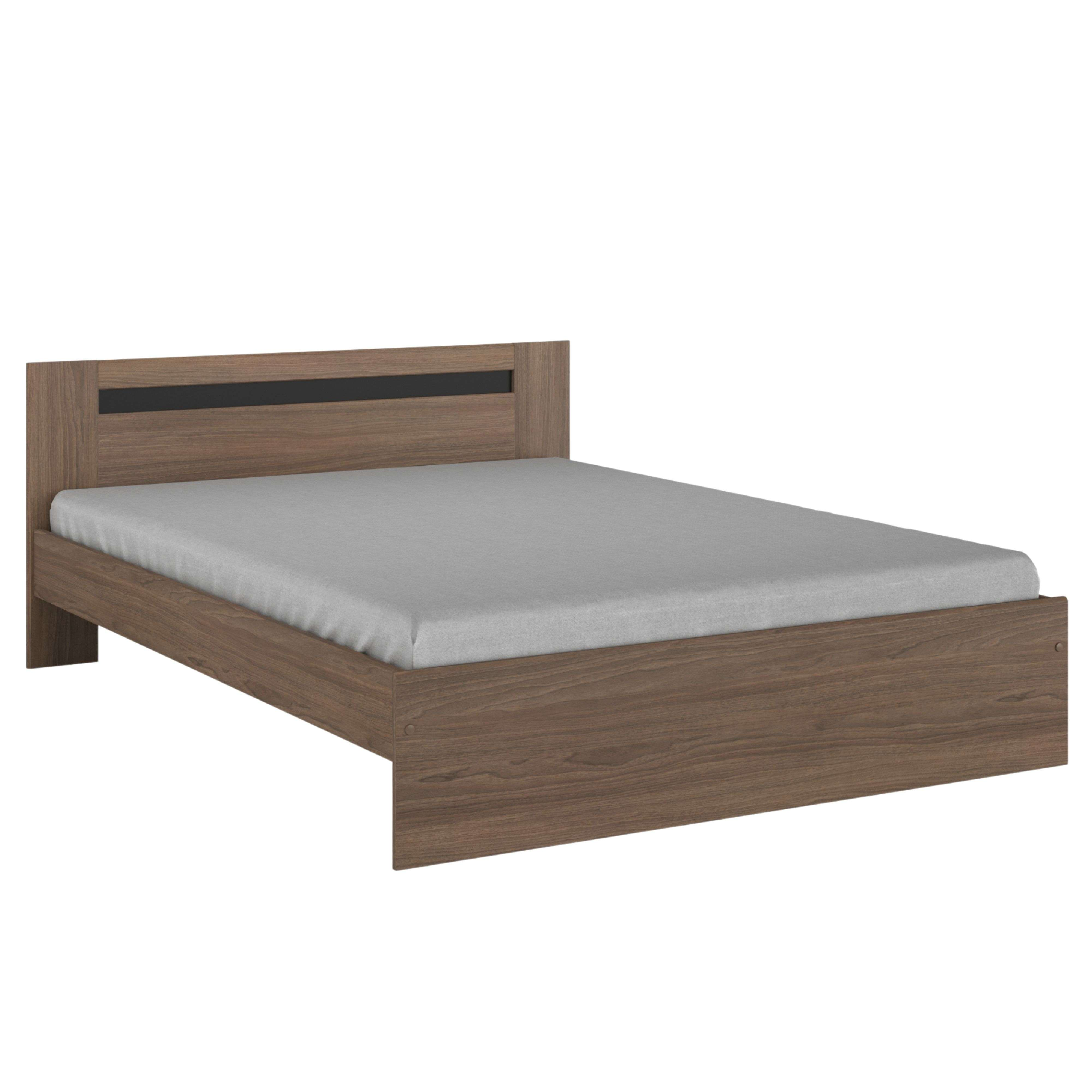 Una cama de madera marrón oscuro con colchón gris, estilo moderno.