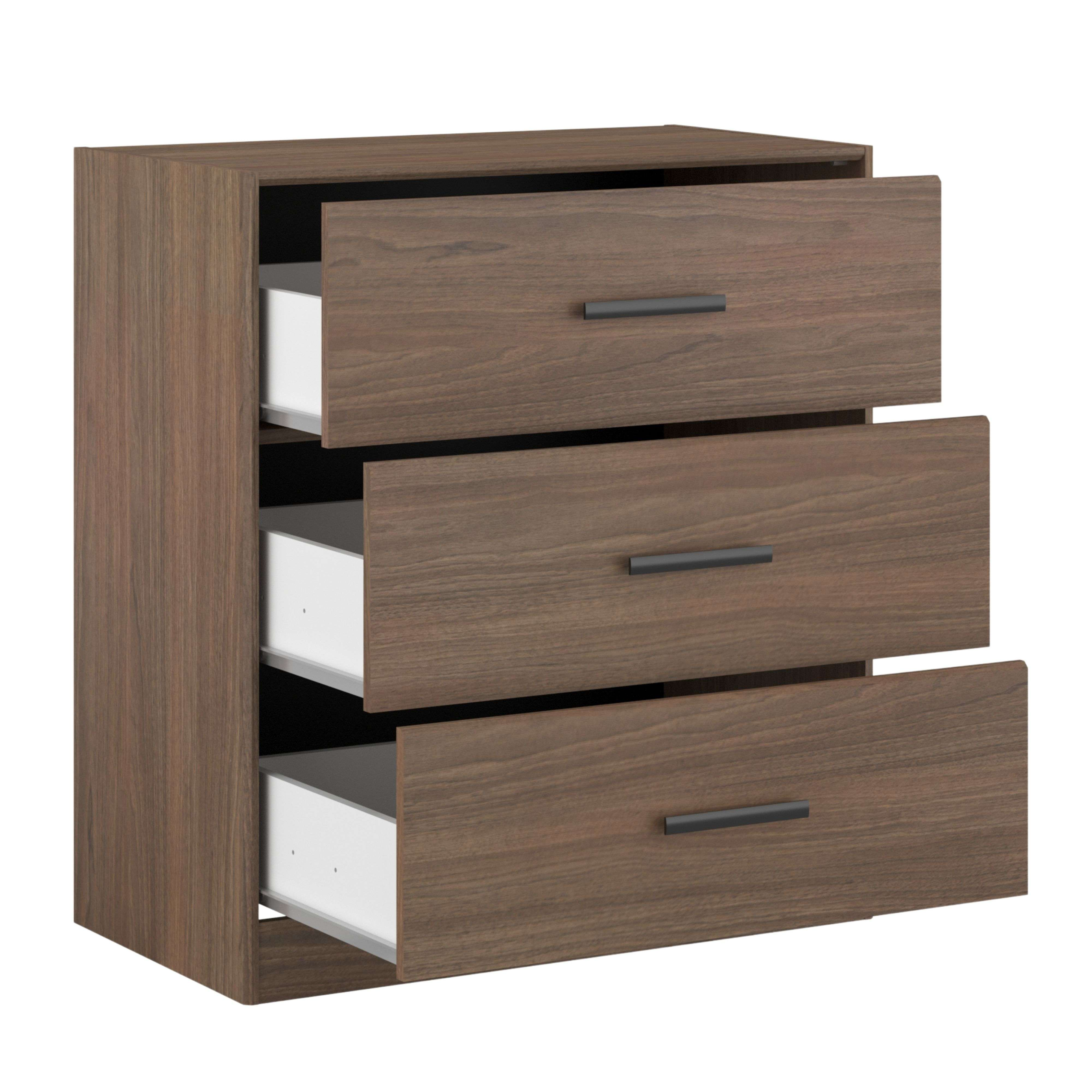 Cómoda de madera marrón con tres cajones, dos de ellos abiertos.