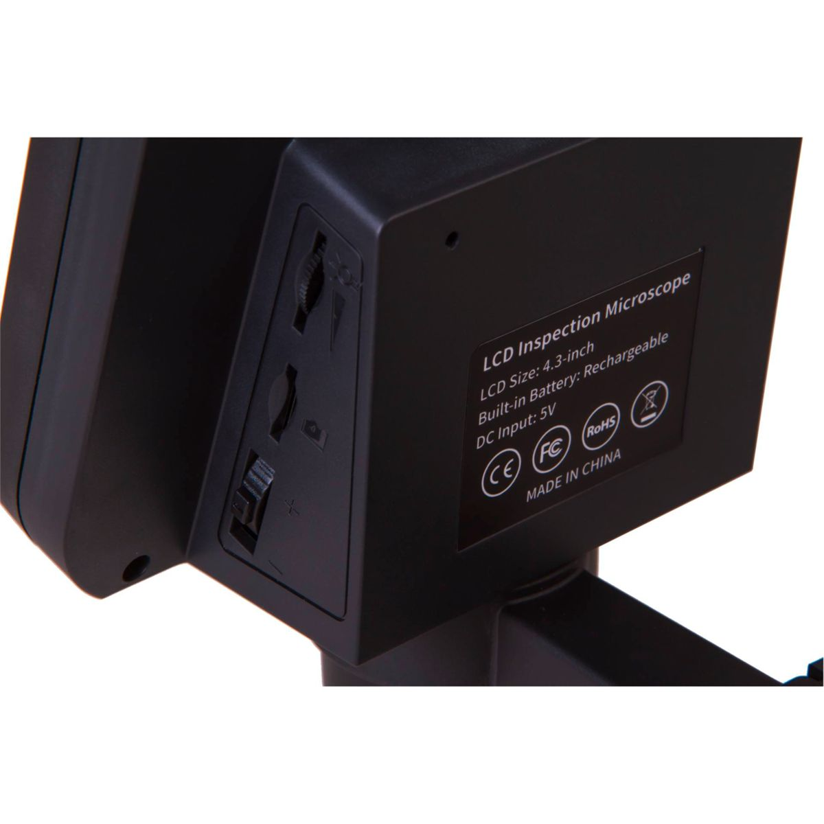 Schwarzes LCD-Inspektionsmikroskop mit Anschlüssen und CE-, FC-, RoHS-Siegeln.