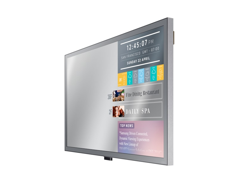 Una pantalla digital muestra hora, fecha, clima y noticias.