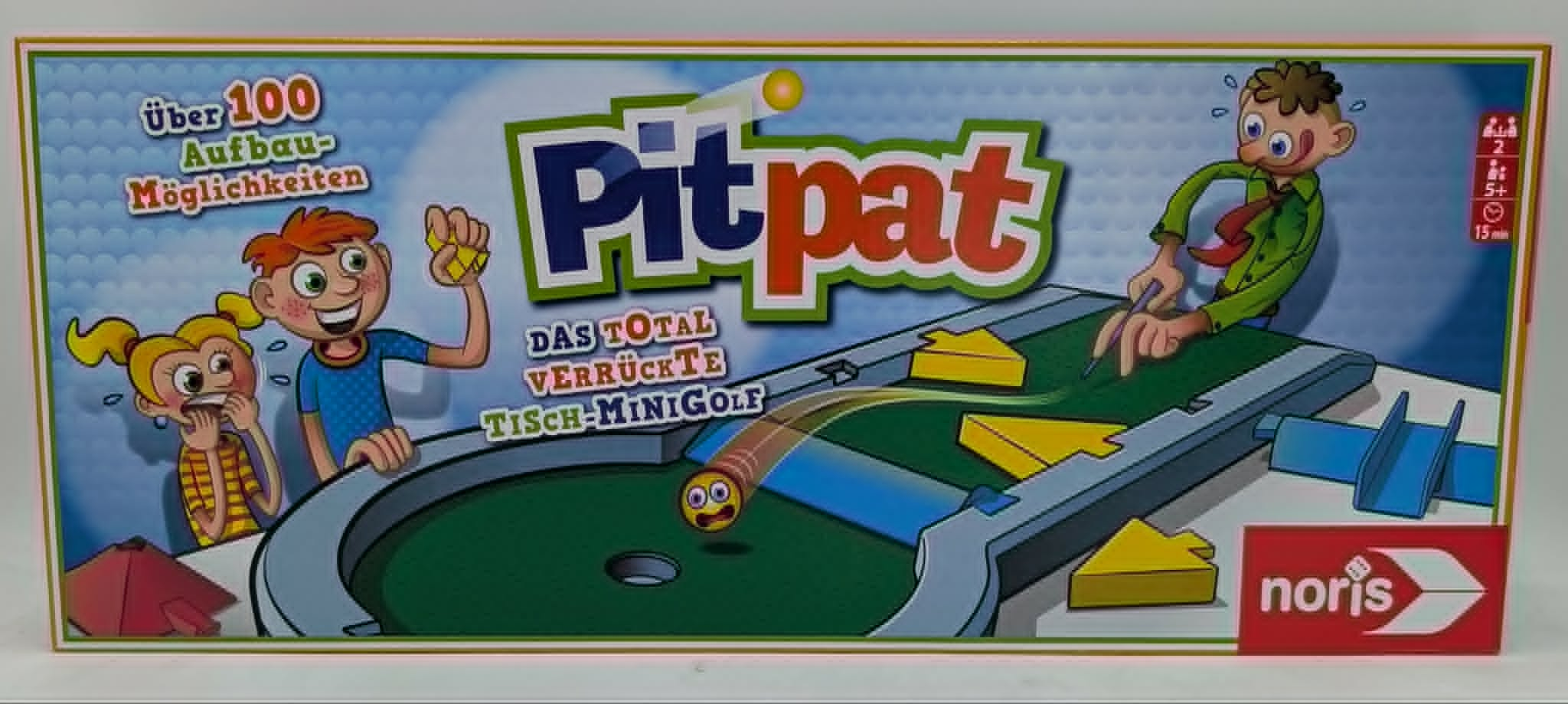 Brettspielverpackung mit Cartoon-Figuren, die Tisch-Minigolf spielen. Über 100 Aufbauoptionen.