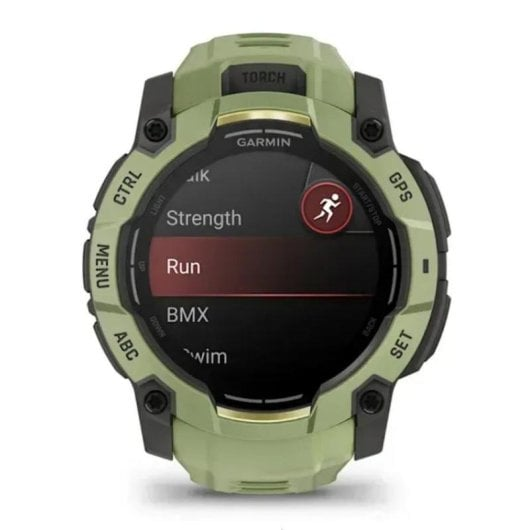 Grüne Garmin Smartwatch mit Sportmodi wie Laufen, Stärke, BMX und Schwimmen.