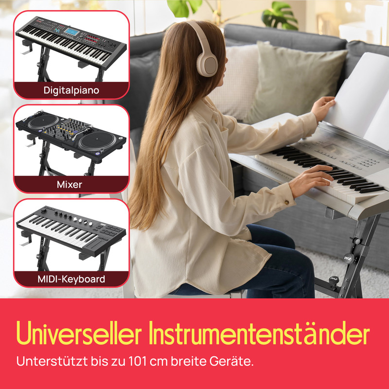 Frau mit Kopfhörern spielt Keyboard, daneben Digitalpiano, Mixer, MIDI-Keyboard.