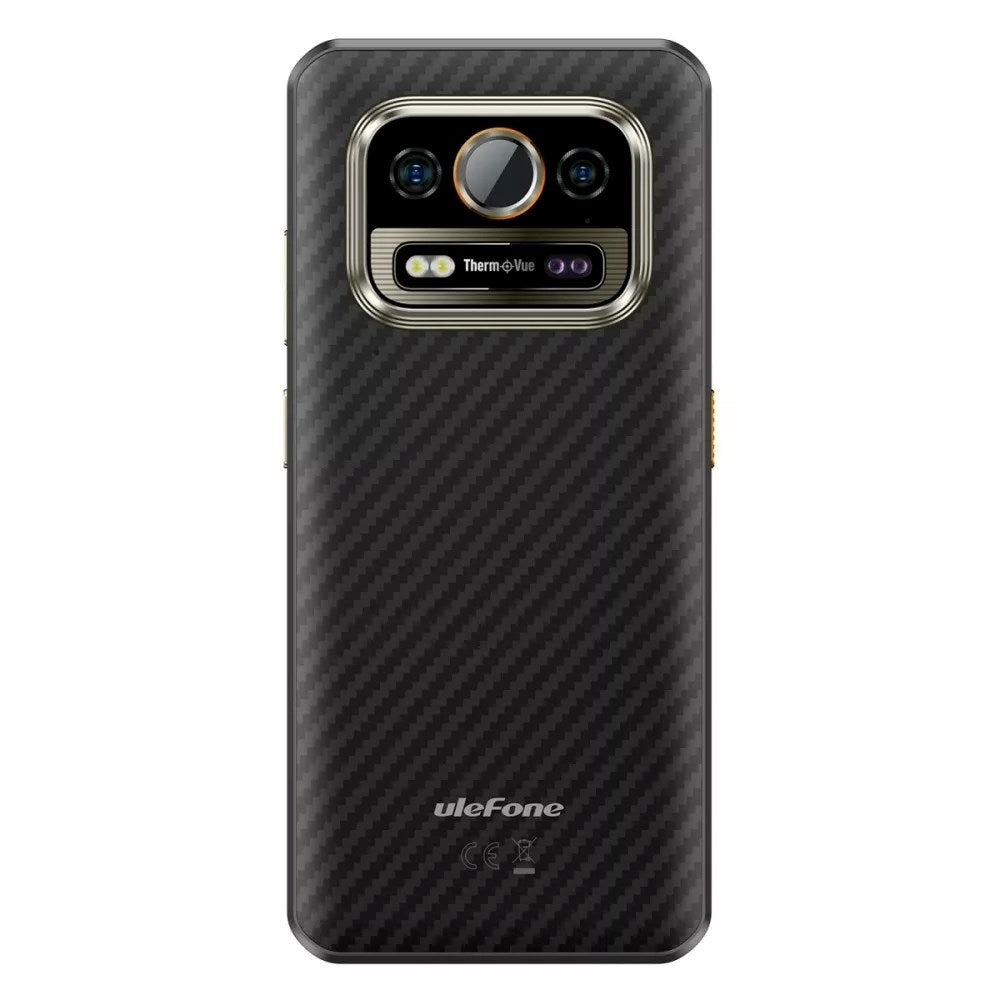 Retro di un telefono nero con motivo in fibra di carbonio e tre fotocamere.