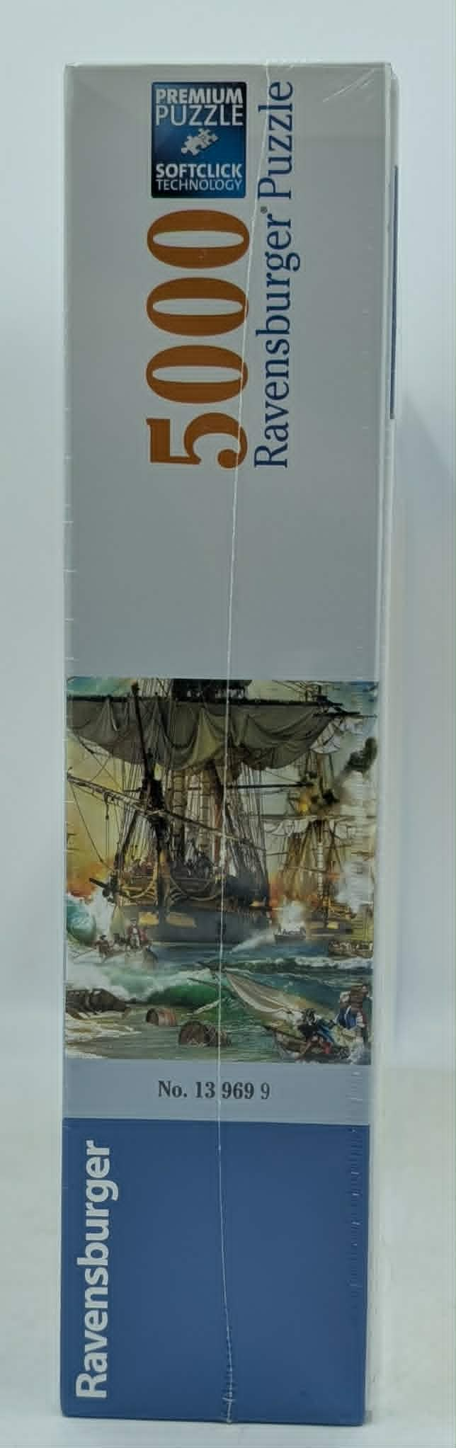 Ravensburger 5000-Teile-Puzzle: Ein Segelschiff im Kampf auf stürmischer See.