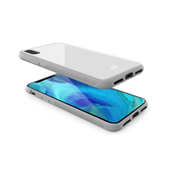 Un telefono grigio con schermo blu e sfondo bianco.