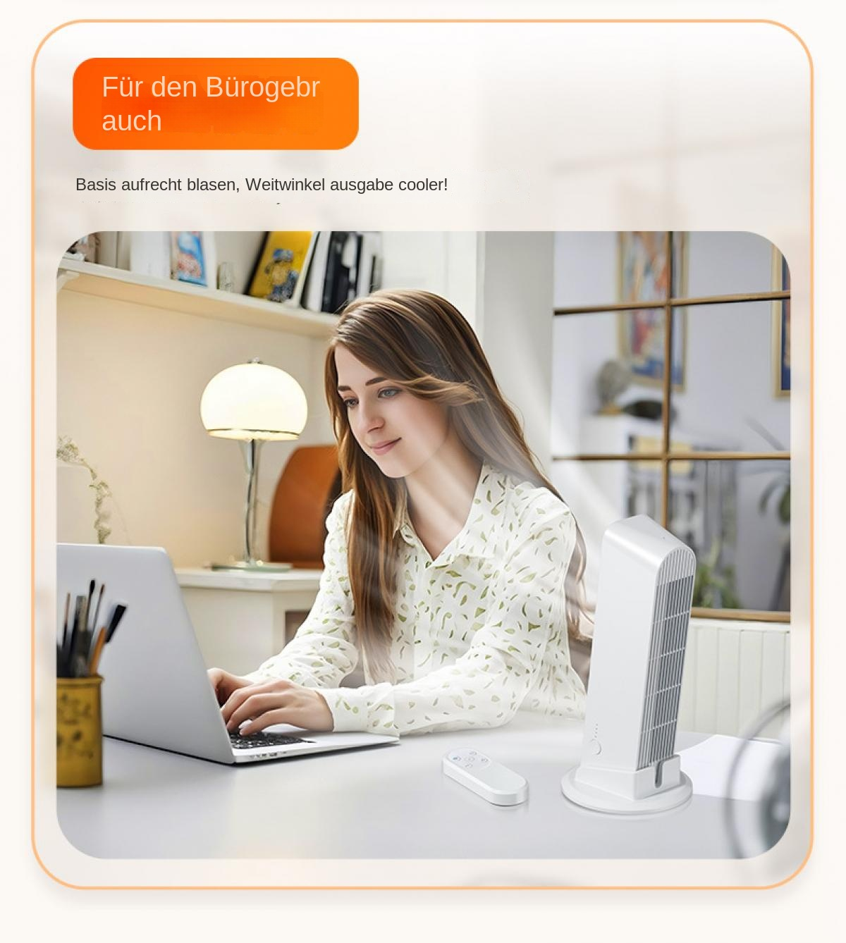 Eine Frau arbeitet am Laptop, daneben ein Ventilator und eine Fernbedienung.