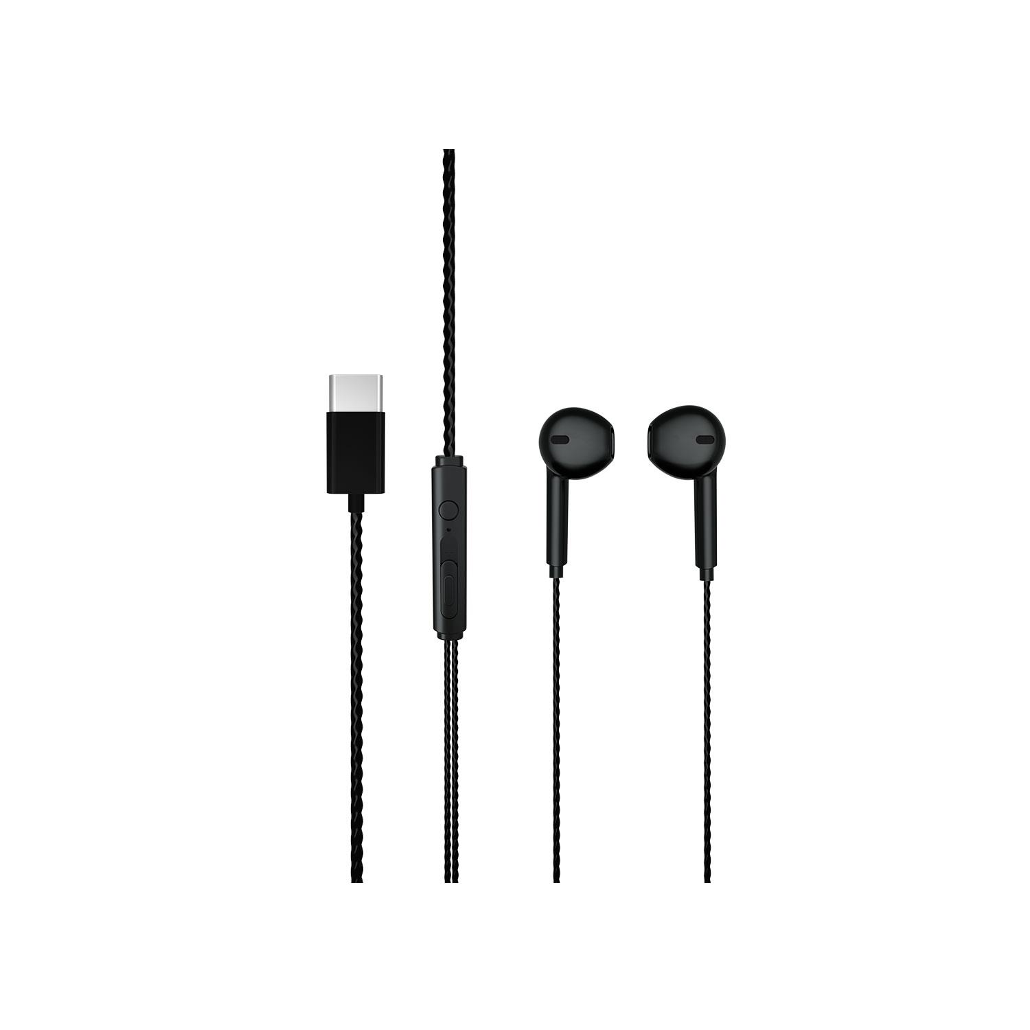 Beyaz arka plan üzerinde USB-C konektörlü ve kumandalı siyah kulaklıklar.