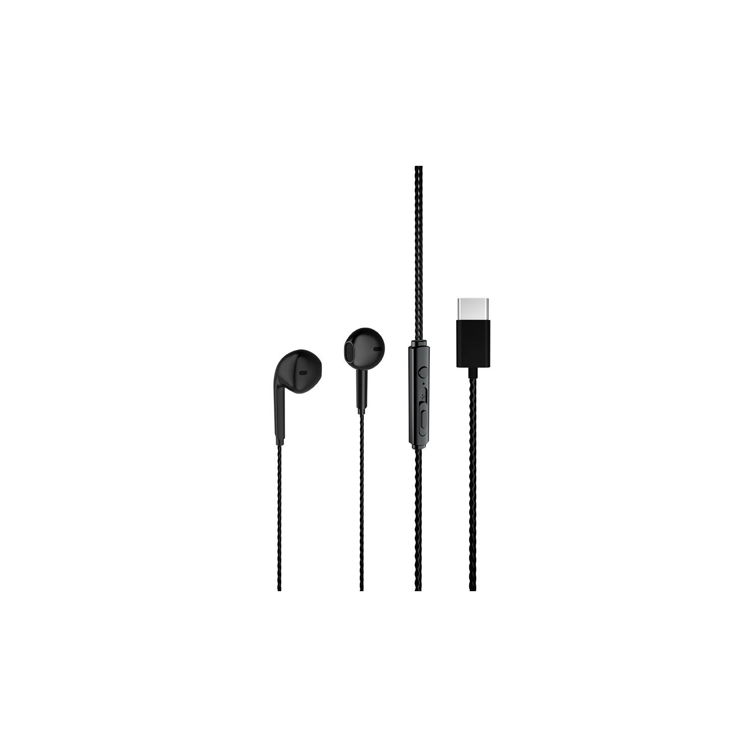 USB-C konnektörlü ve kumandalı siyah kulaklık.