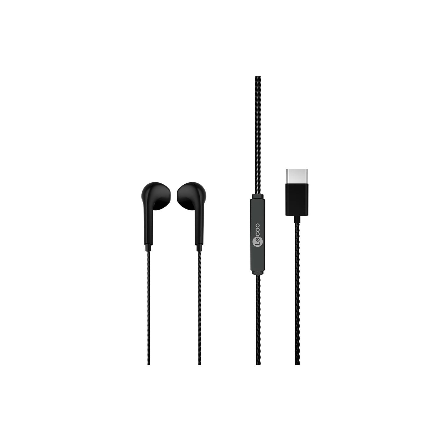 Siyah kulaklıklar, örgülü kablolar ve USB-C konektörlü.