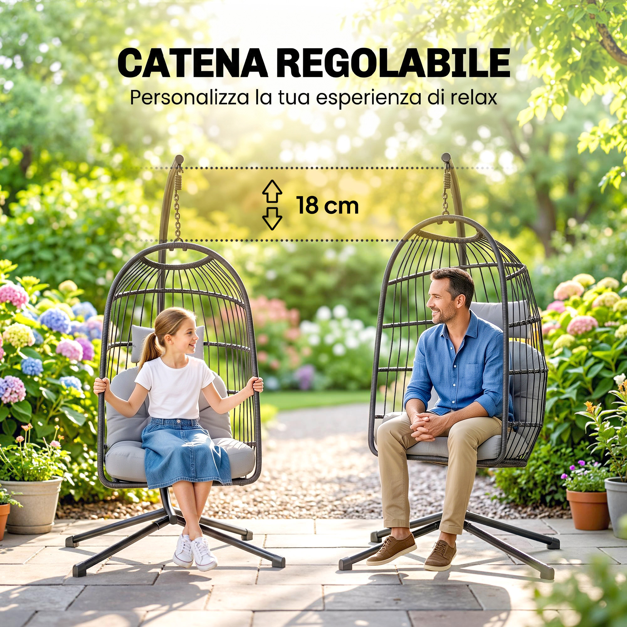 Hombre y niña sentados en sillas colgantes de mimbre en un jardín. Texto indica 18 cm.