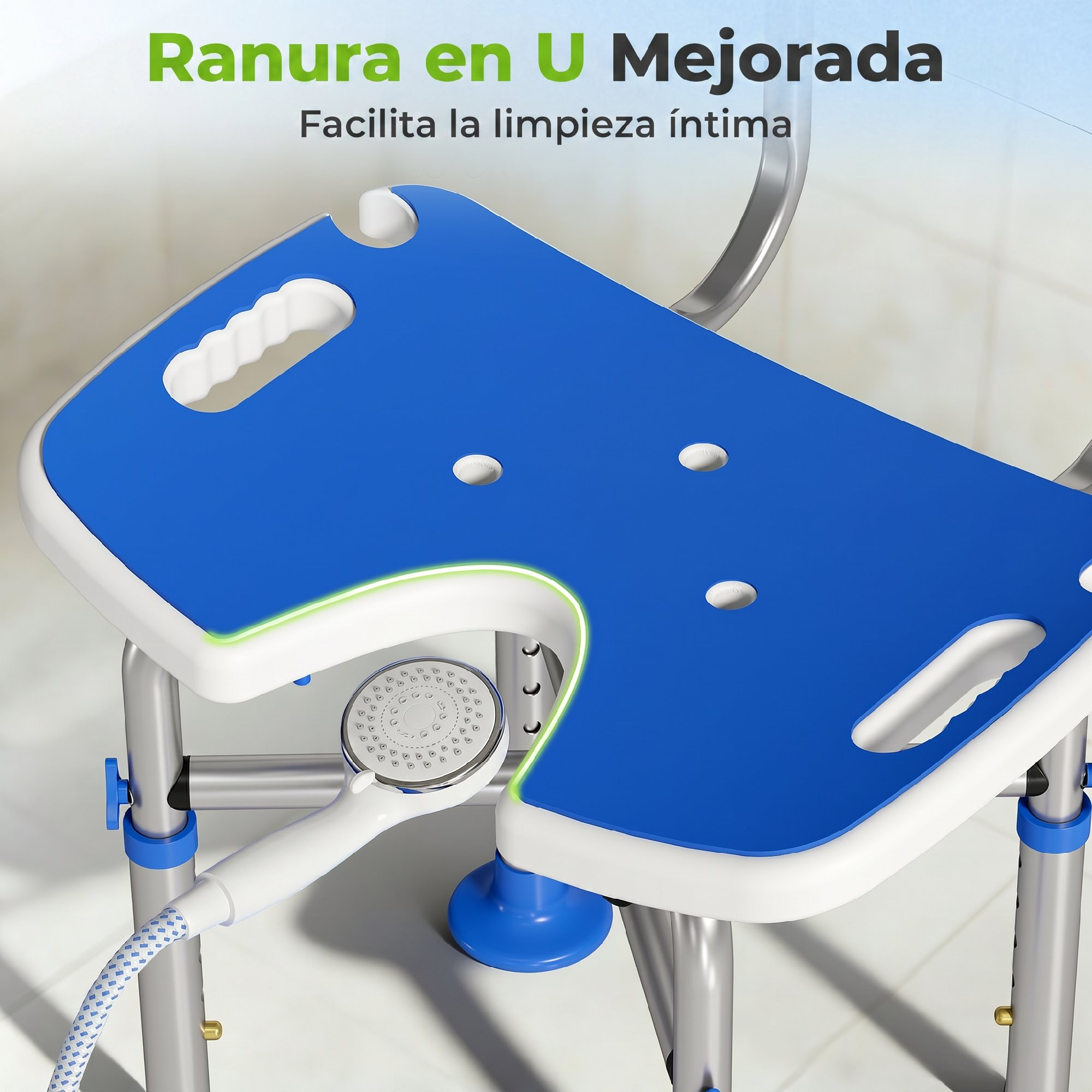 Un taburete de ducha azul con corte en U y alcachofa de ducha.