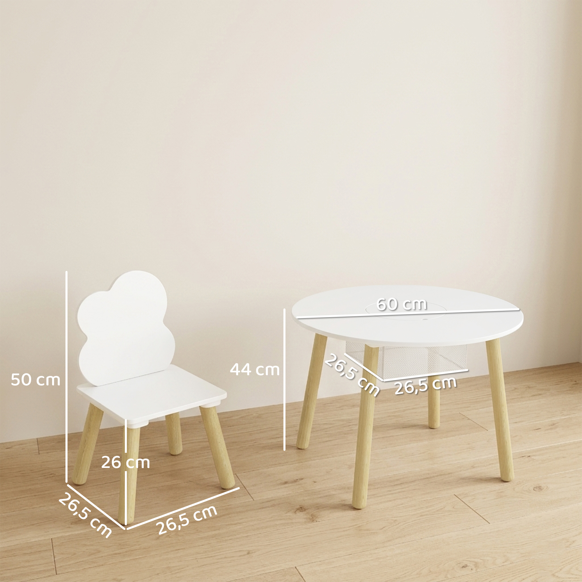 Mesa infantil blanca con tablero redondo y patas de madera, silla blanca con respaldo de nube.