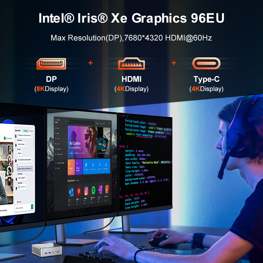 Un hombre con auriculares juega en tres monitores que muestran un mini PC.