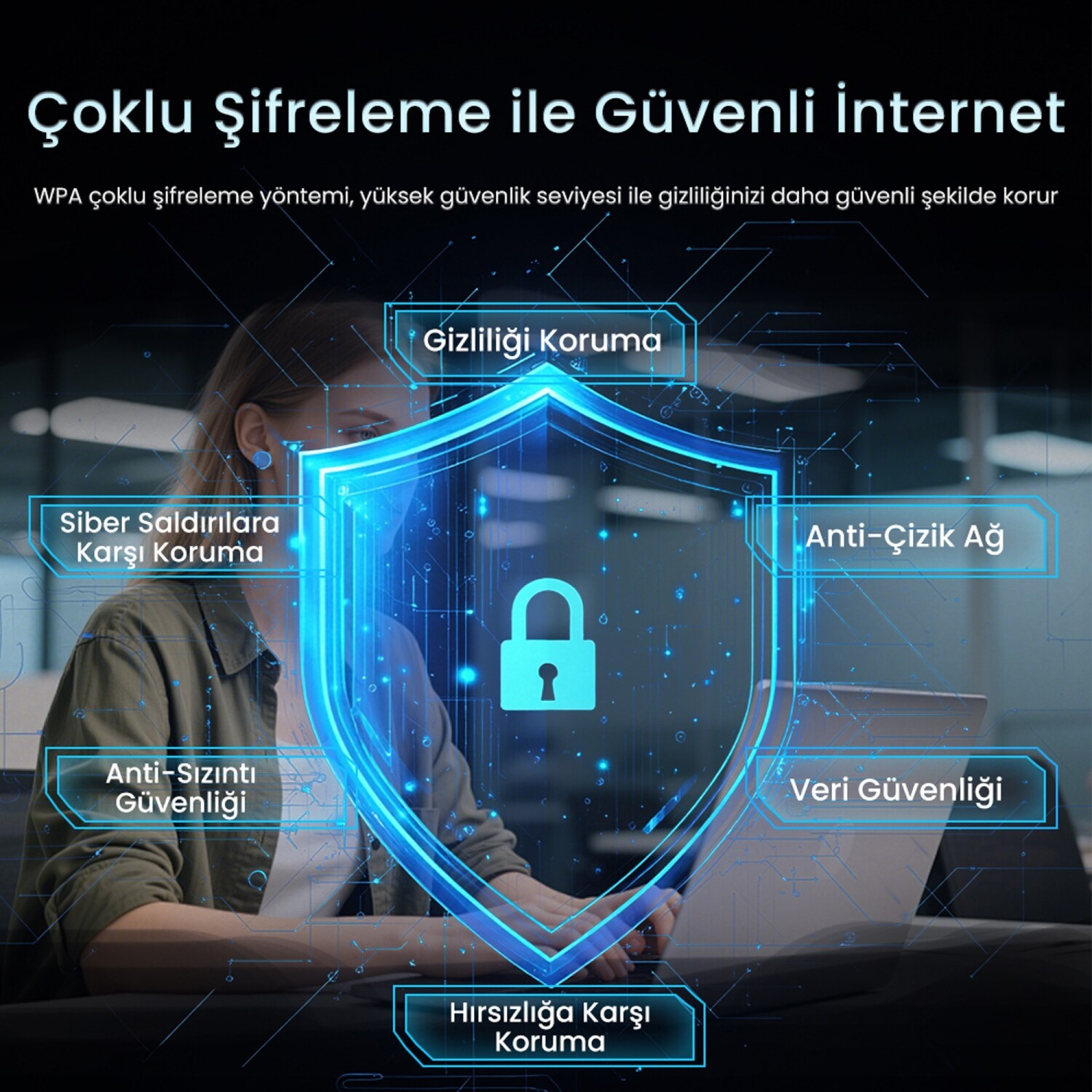 Kilitli dijital kalkan, internet güvenliğini ve veri korumasını simgeler.