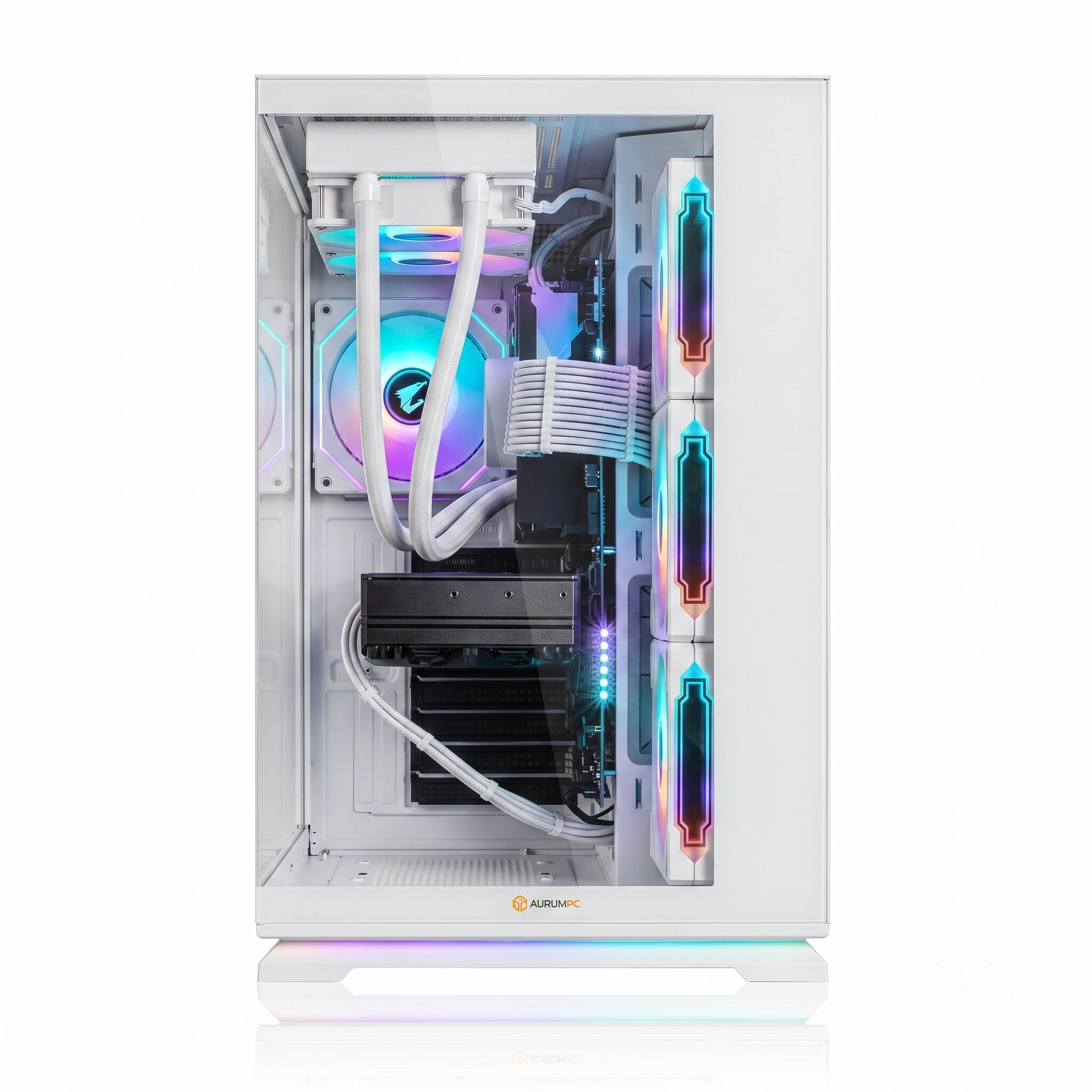Ein weißer PC-Tower mit RGB-Beleuchtung und sichtbaren Komponenten.