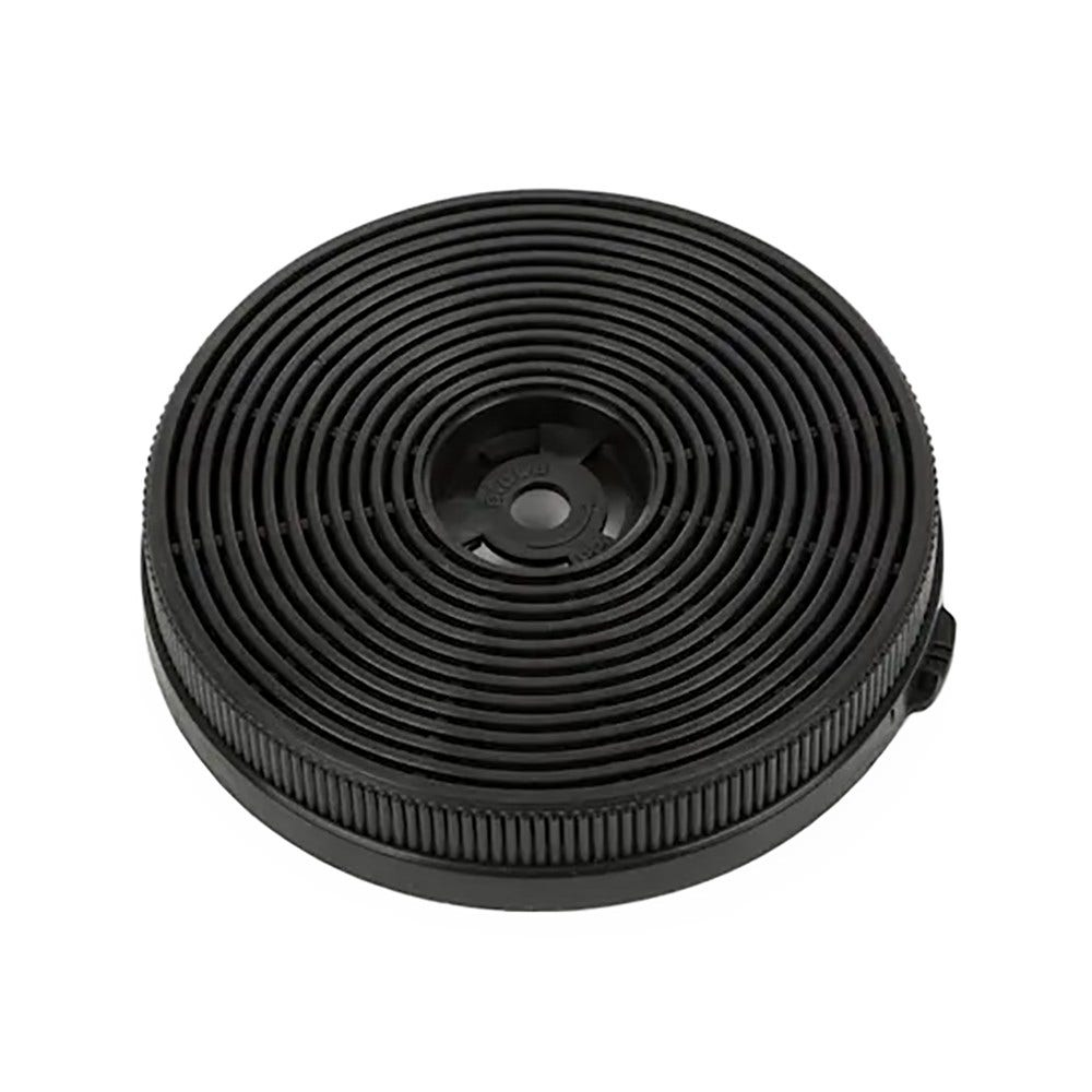 Un filtro a carbone circolare nero con texture a coste e apertura centrale.