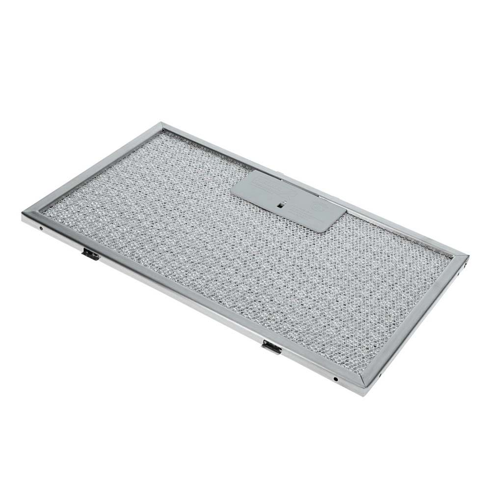 Un filtro rettangolare per cappa da cucina in metallo con rete fine e cornice argentata. Visibile un fermo grigio.