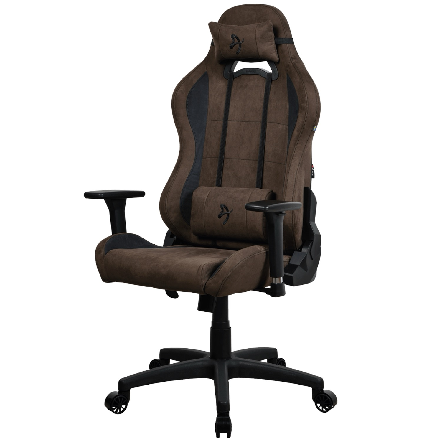 Ein brauner Gaming-Stuhl mit schwarzen Akzenten und Kopf- und Lendenkissen.