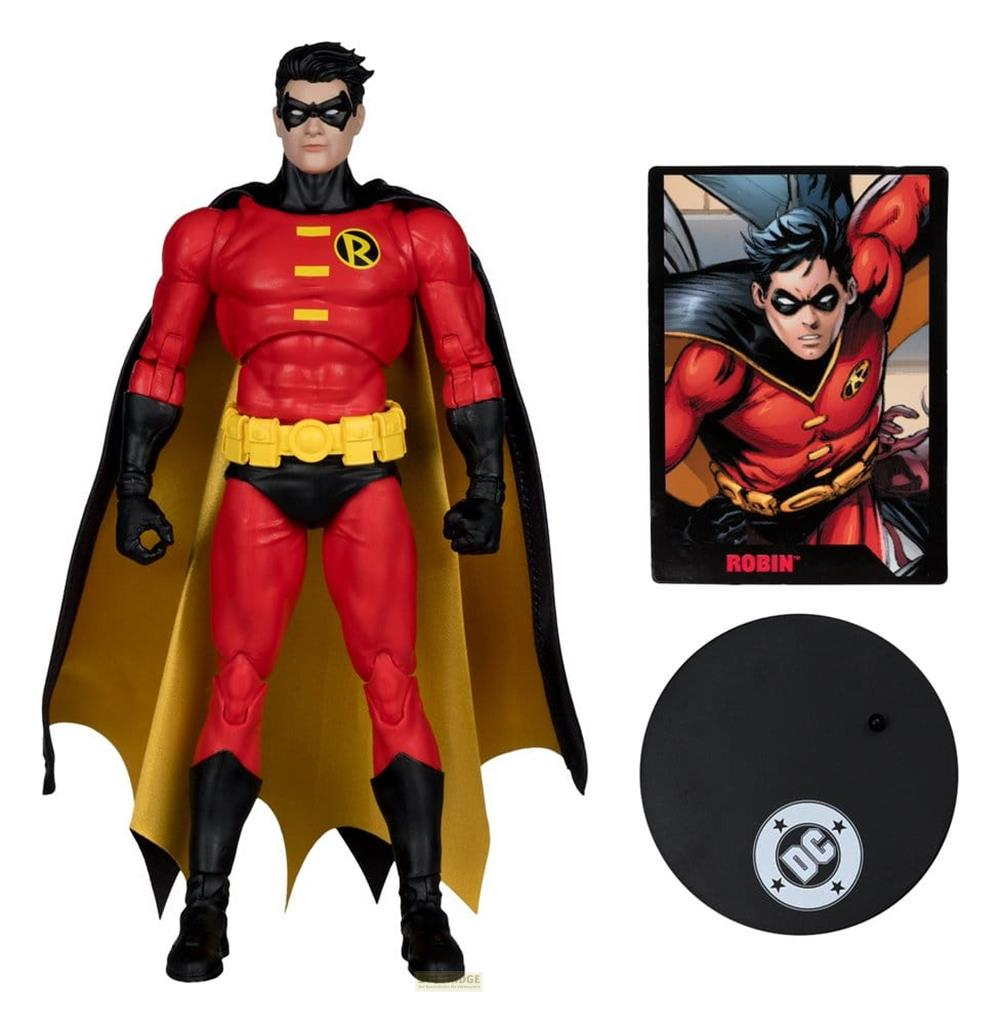 Action figure di Robin in costume rosso, nero e giallo con mantello, carta e basetta nera.