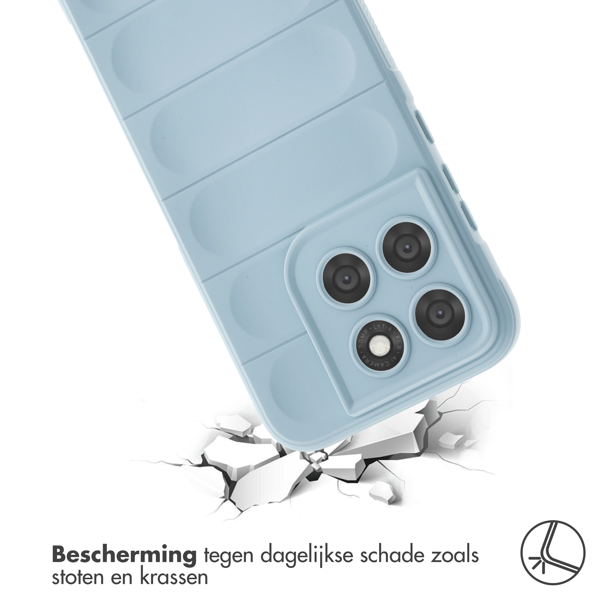 Coque de téléphone bleu clair à trois caméras tombe sur surface craquée.
