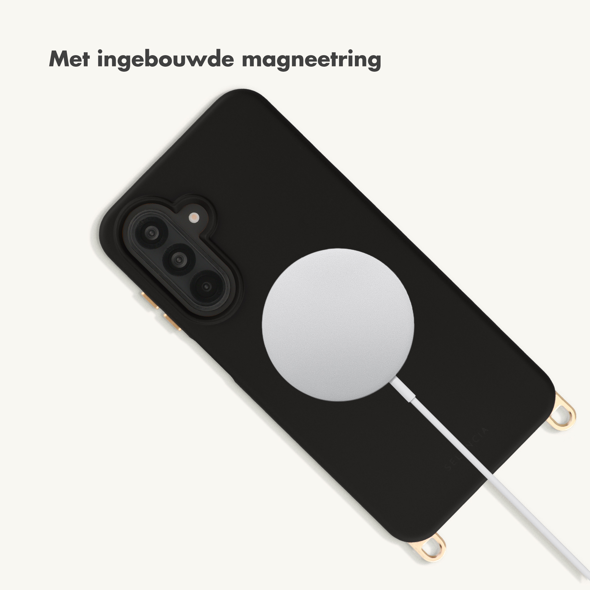 Zwart telefoonhoesje met magnetische oplader en cameralens.