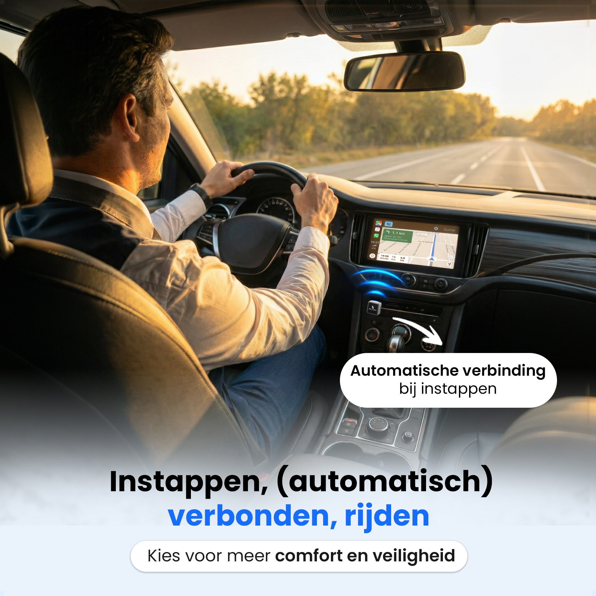 Man rijdt auto op weg bij zonsondergang. Navigatiescherm toont route. Automatische verbinding.