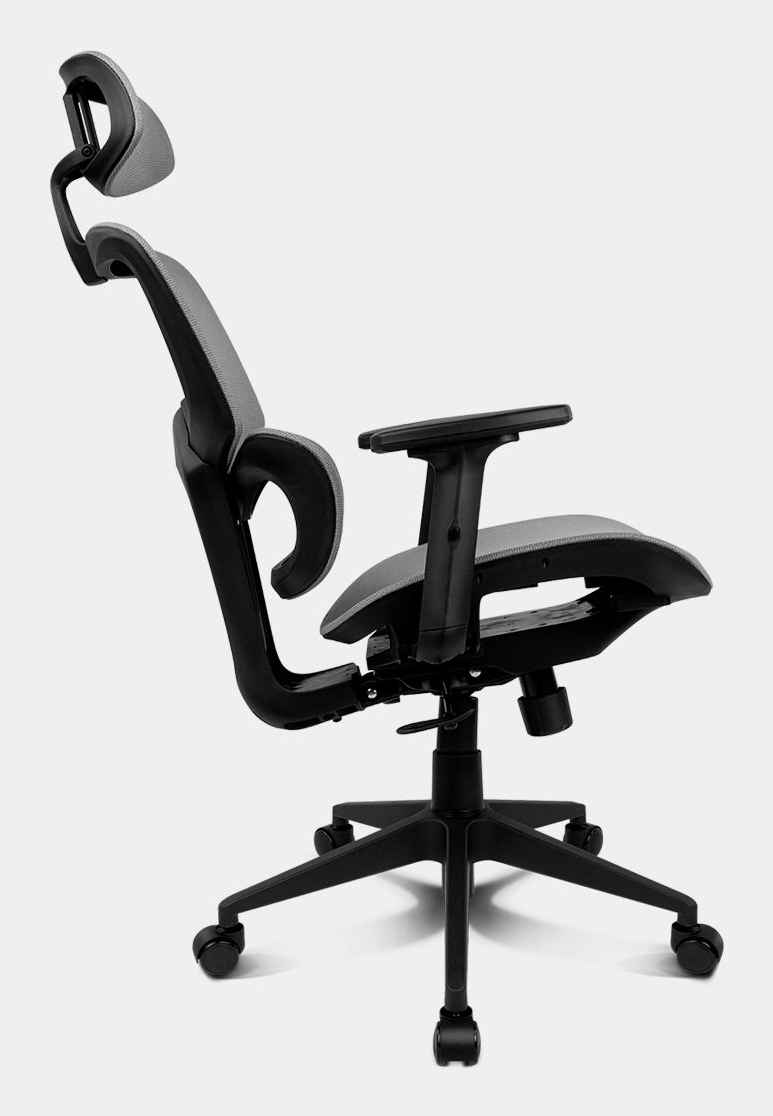 Una silla de oficina gris con estructura, reposabrazos y reposacabezas negros.