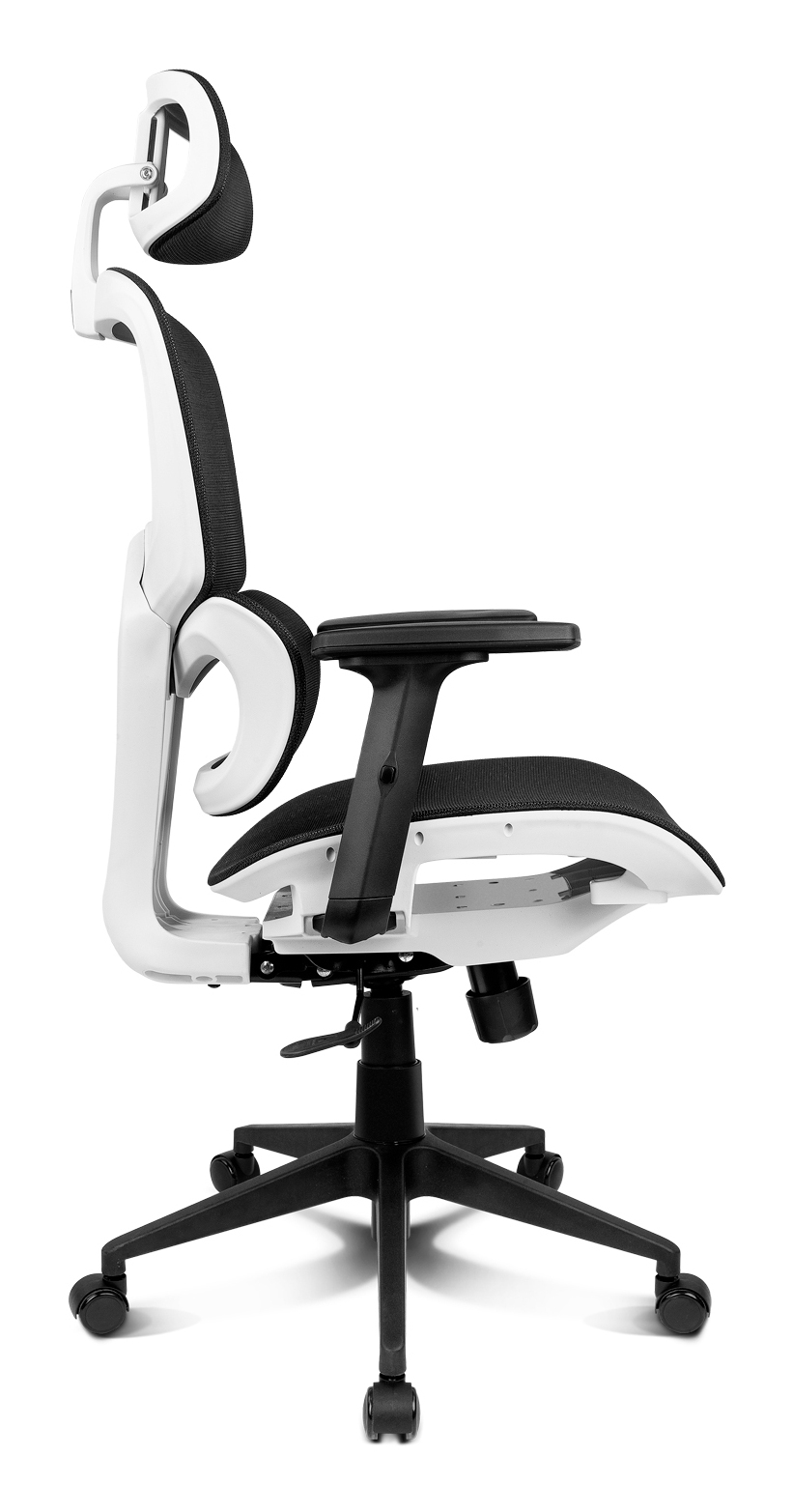 Silla de oficina negra con marco blanco y reposacabezas con ruedas.