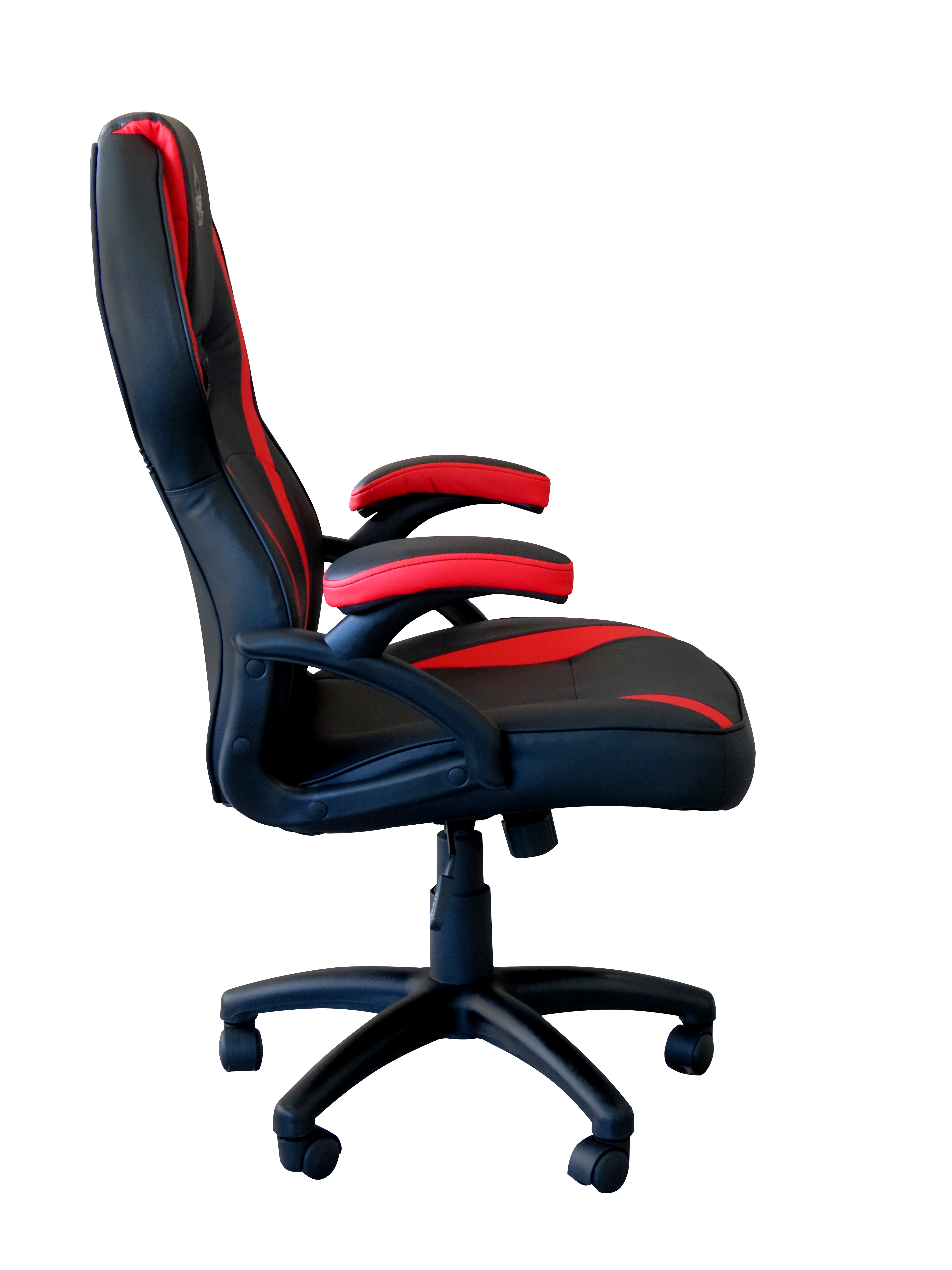 Sedia da gaming nera con accenti rossi e rotelle.
