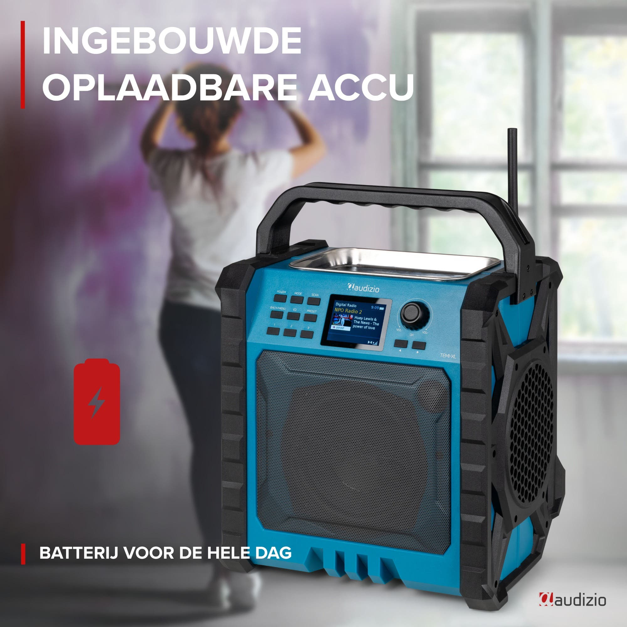 Ein blauer Audizio Radiorekorder mit schwarzem Griff und Bedienelementen.
