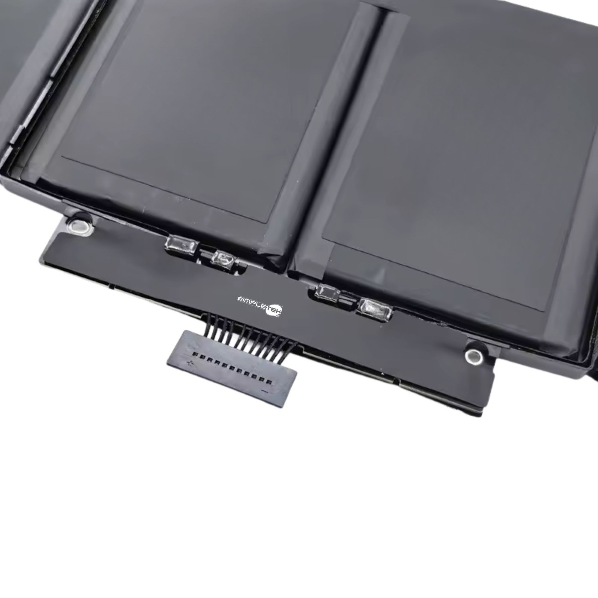 Batteria nera per laptop con cavo di connessione nero, su sfondo bianco.