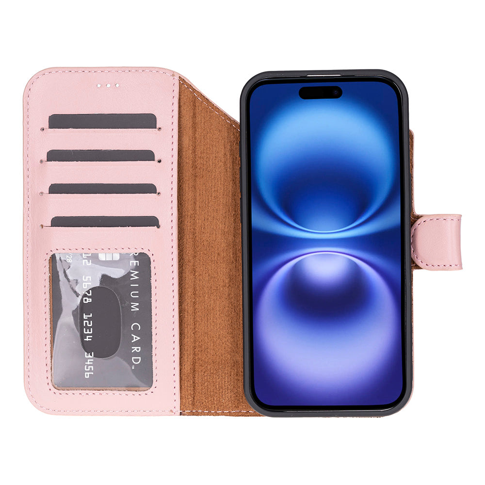 Kart yuvalı pembe kapaklı kılıf ve mavi duvar kağıtlı telefon.