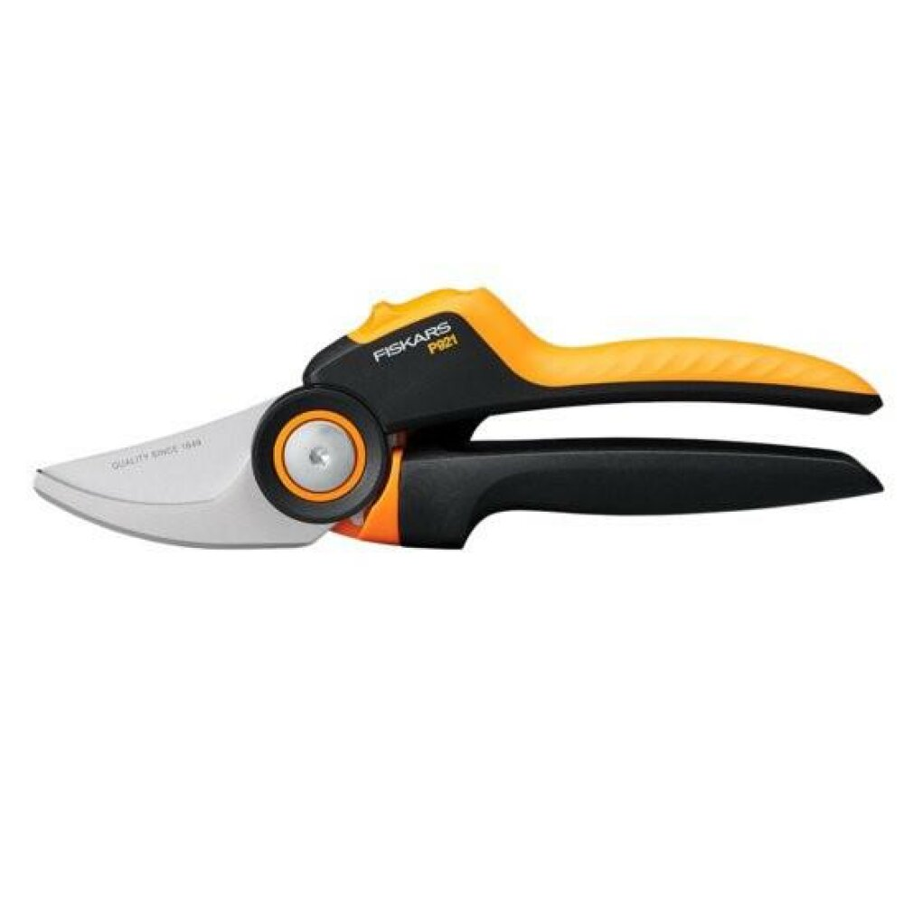 Schwarze und orangefarbene Gartenschere von Fiskars mit silberner Klinge.
