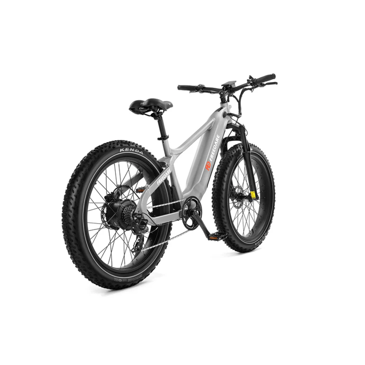 Szary rower elektryczny typu fatbike z szerokimi oponami, czarnym siodłem.