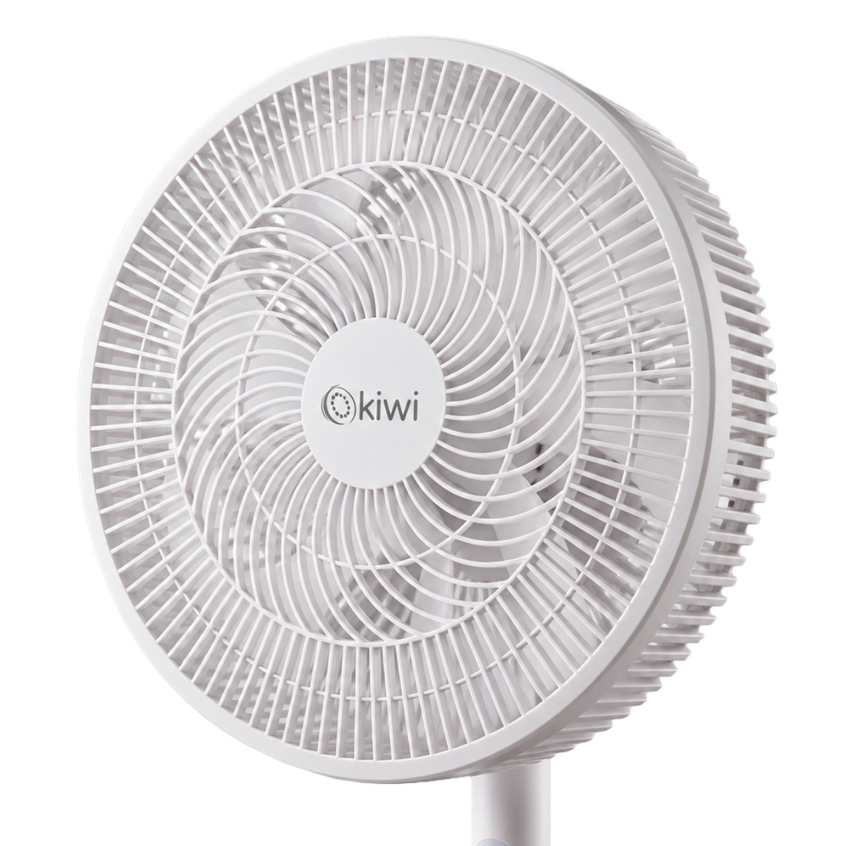 Un ventilatore da terra bianco con il logo Kiwi al centro.