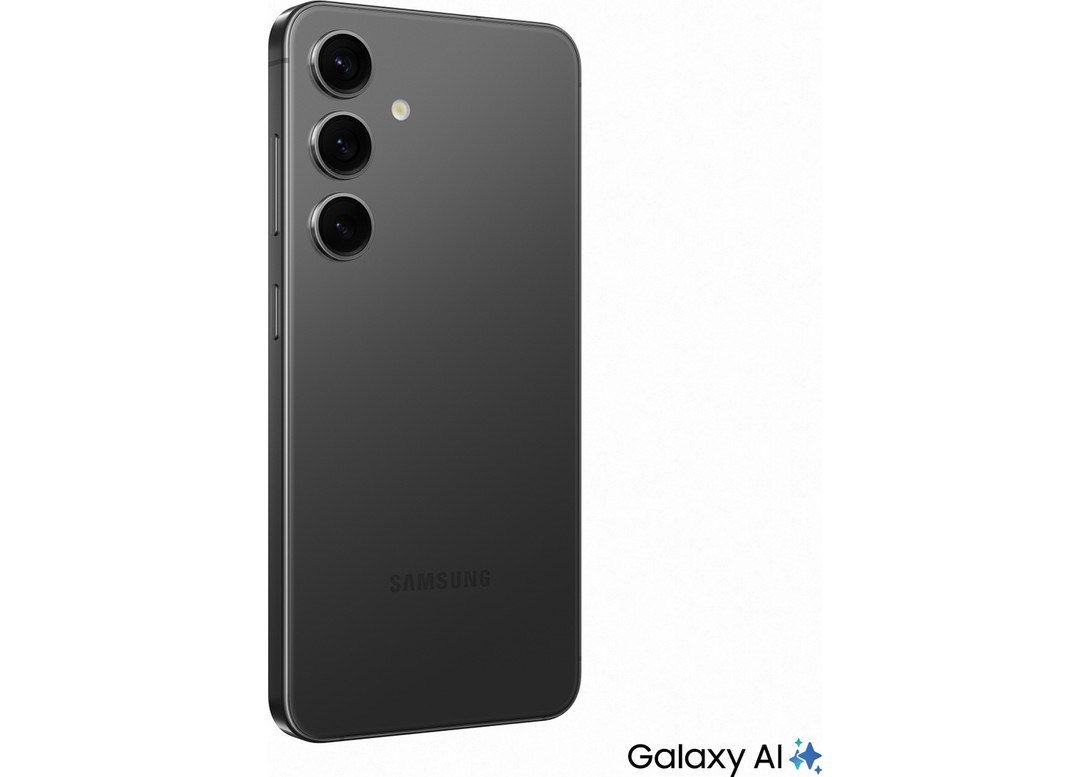 Arkada üç kamerası olan koyu renkli bir Samsung Galaxy akıllı telefon.