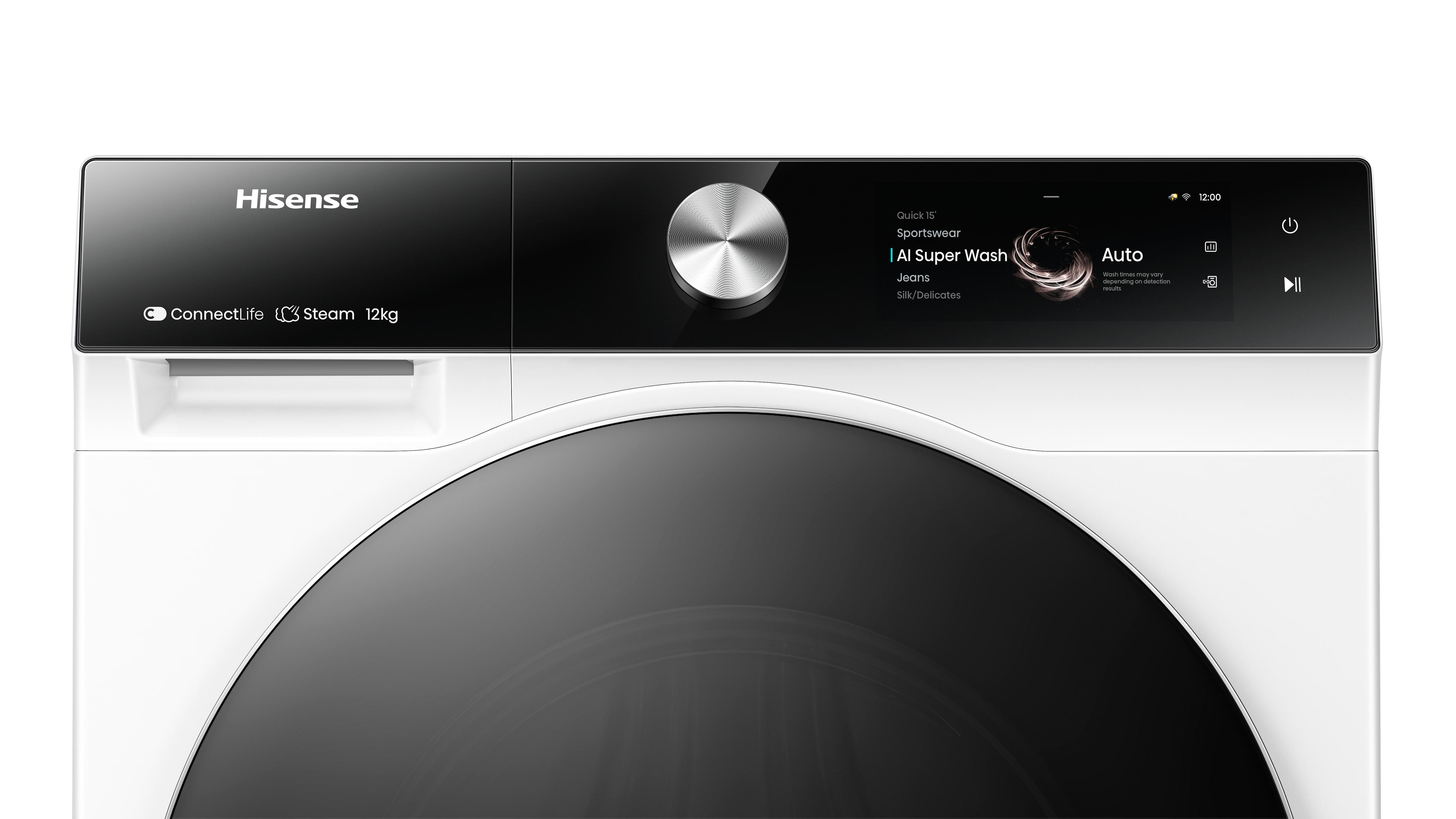 Lavadora Hisense con pantalla digital que muestra opciones de lavado y perilla plateada.