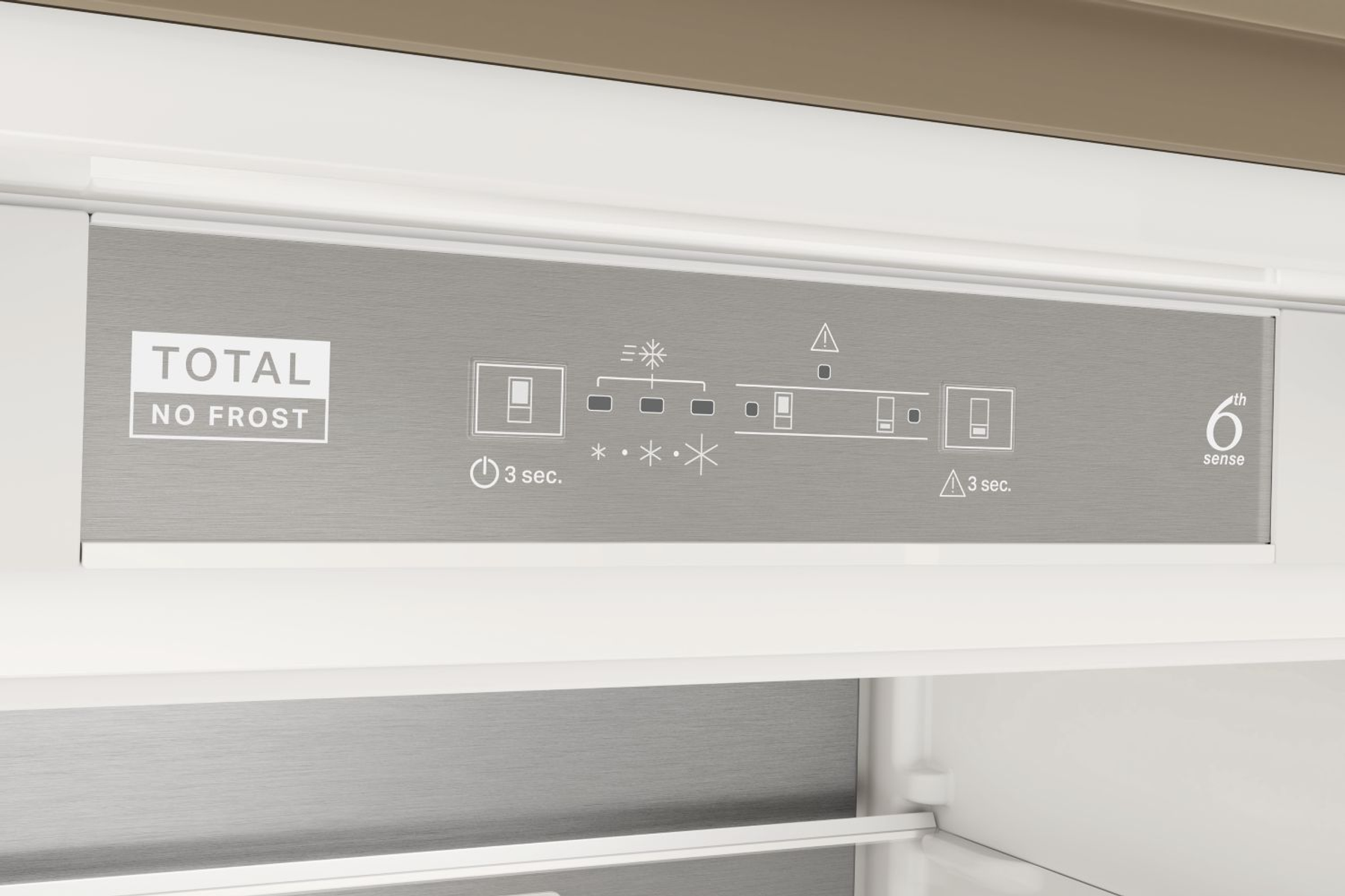 Il pannello di controllo di un frigorifero "Total No Frost" e "6th Sense".
