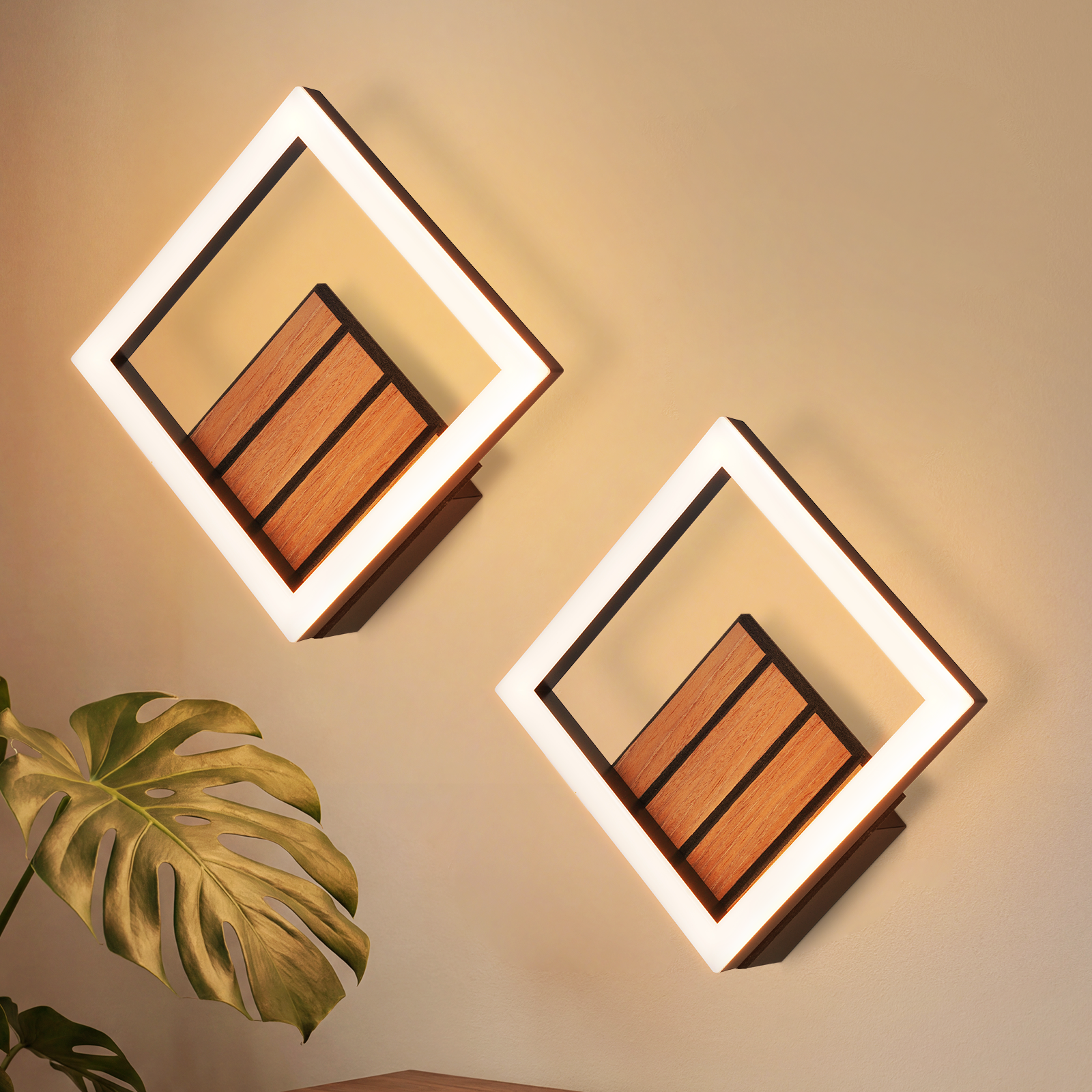 Dwa nowoczesne kinkiety z drewnianymi i białymi ramkami LED wiszą na ścianie.