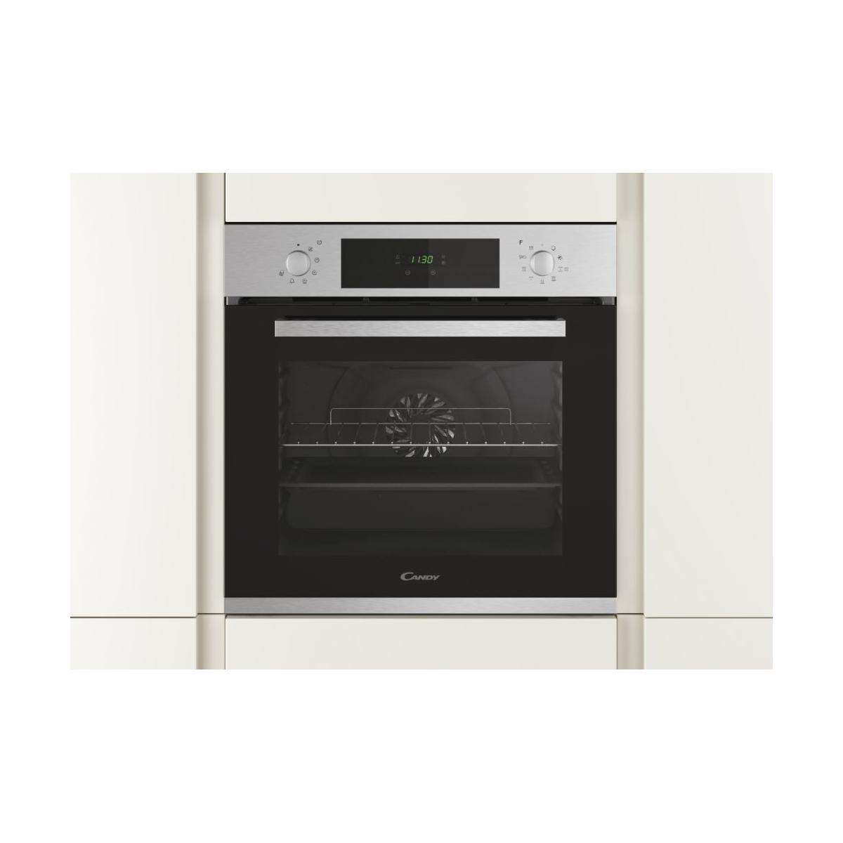 Forno da incasso in acciaio inox con porta nera e display digitale.