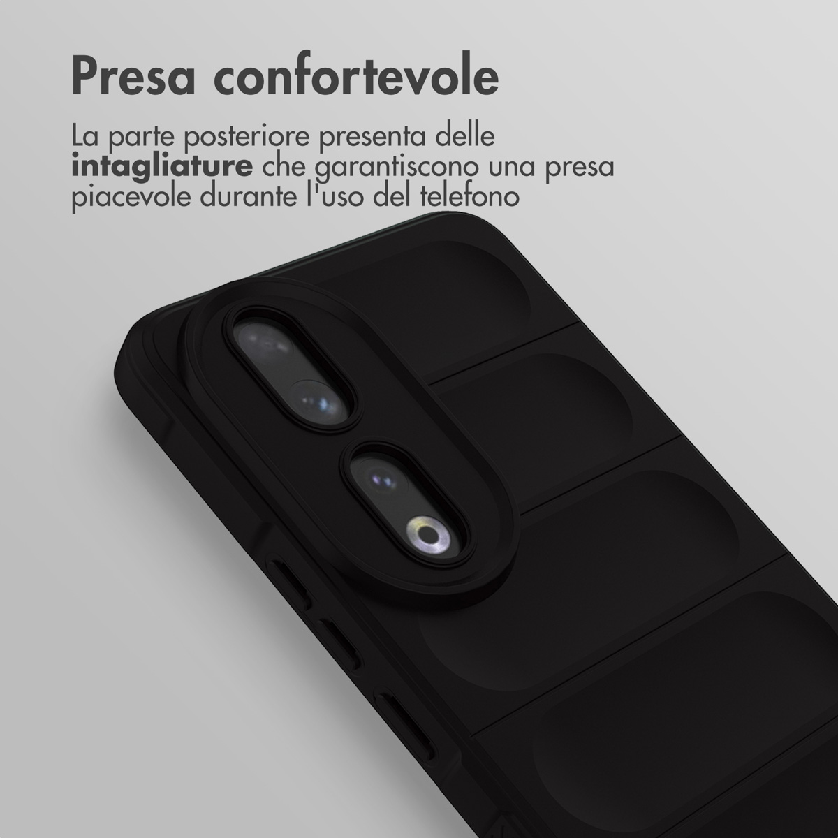 Cover nera per telefono con foro fotocamera posteriore e scanalature testurizzate.